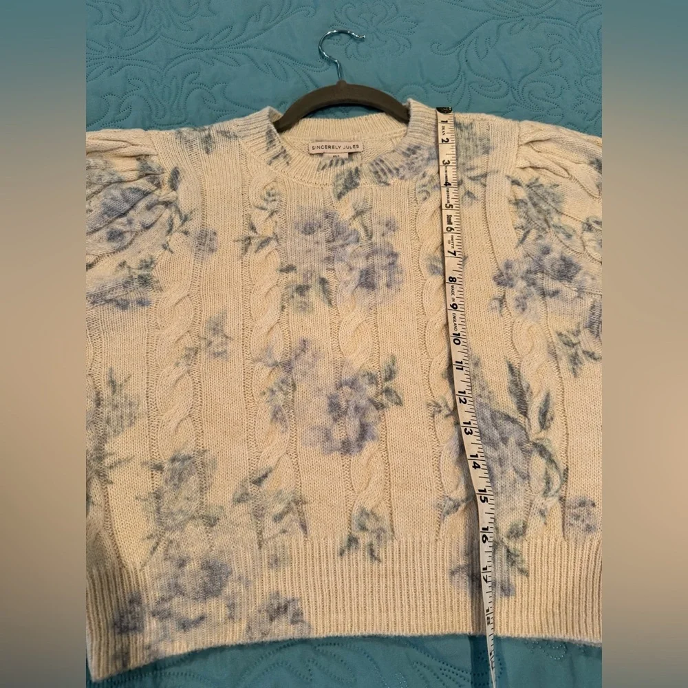 Sincerely Jules Short Balloon Sleeve Cable Knit Cream with Blue Flowers. Size S - Picture 5 of 8